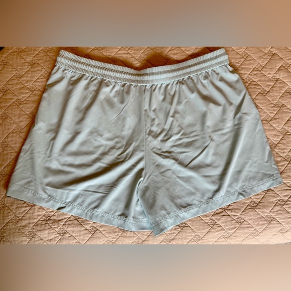Lou & Grey Women's Soft Gray Sea Foam Green Athletic Shorts - Picture 5 of 5